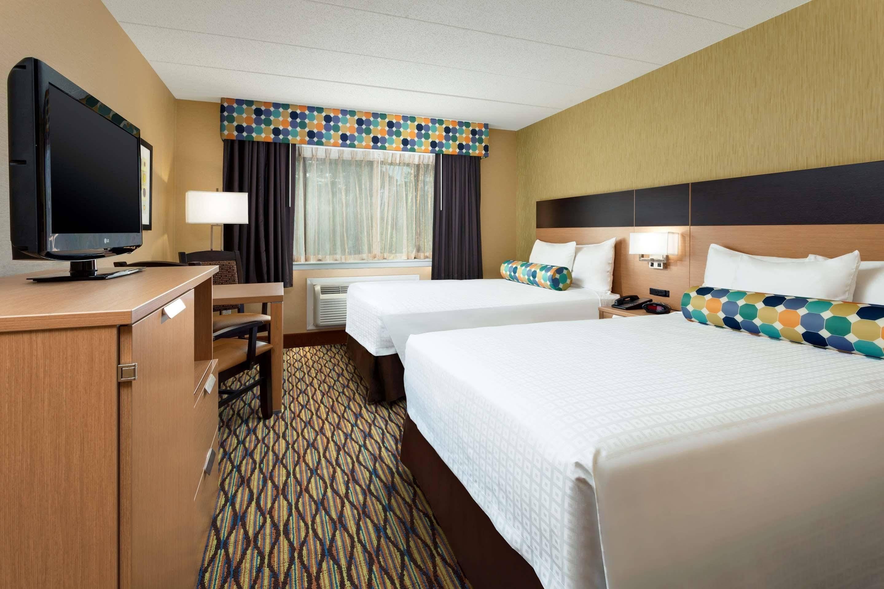 Best Western Leisure Inn Lakewood Dış mekan fotoğraf