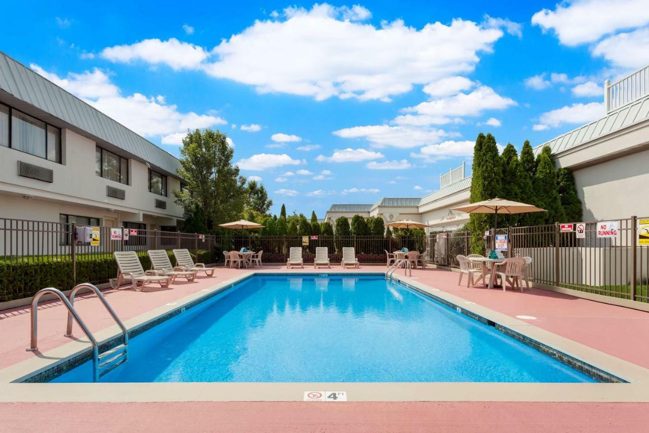 Best Western Leisure Inn Lakewood Dış mekan fotoğraf